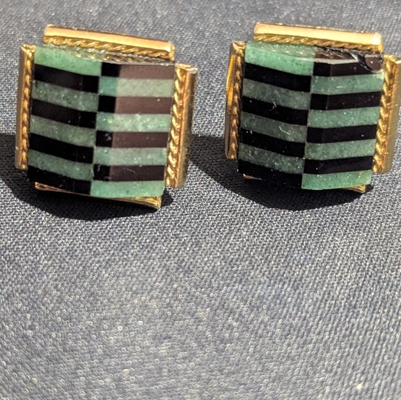 Hickok Jade Cufflinks - Picture 2 of 4